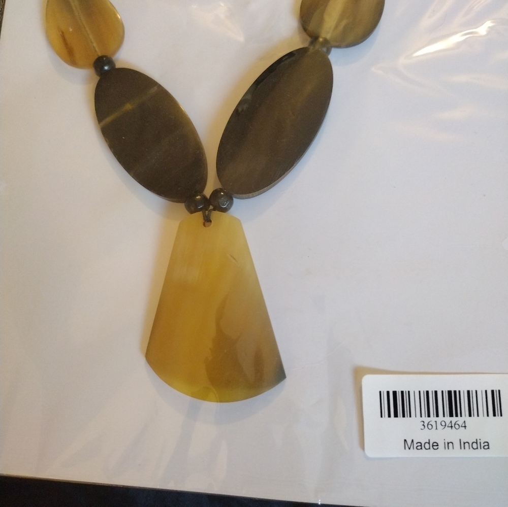 Genuine buffalo horn trapezoid necklace